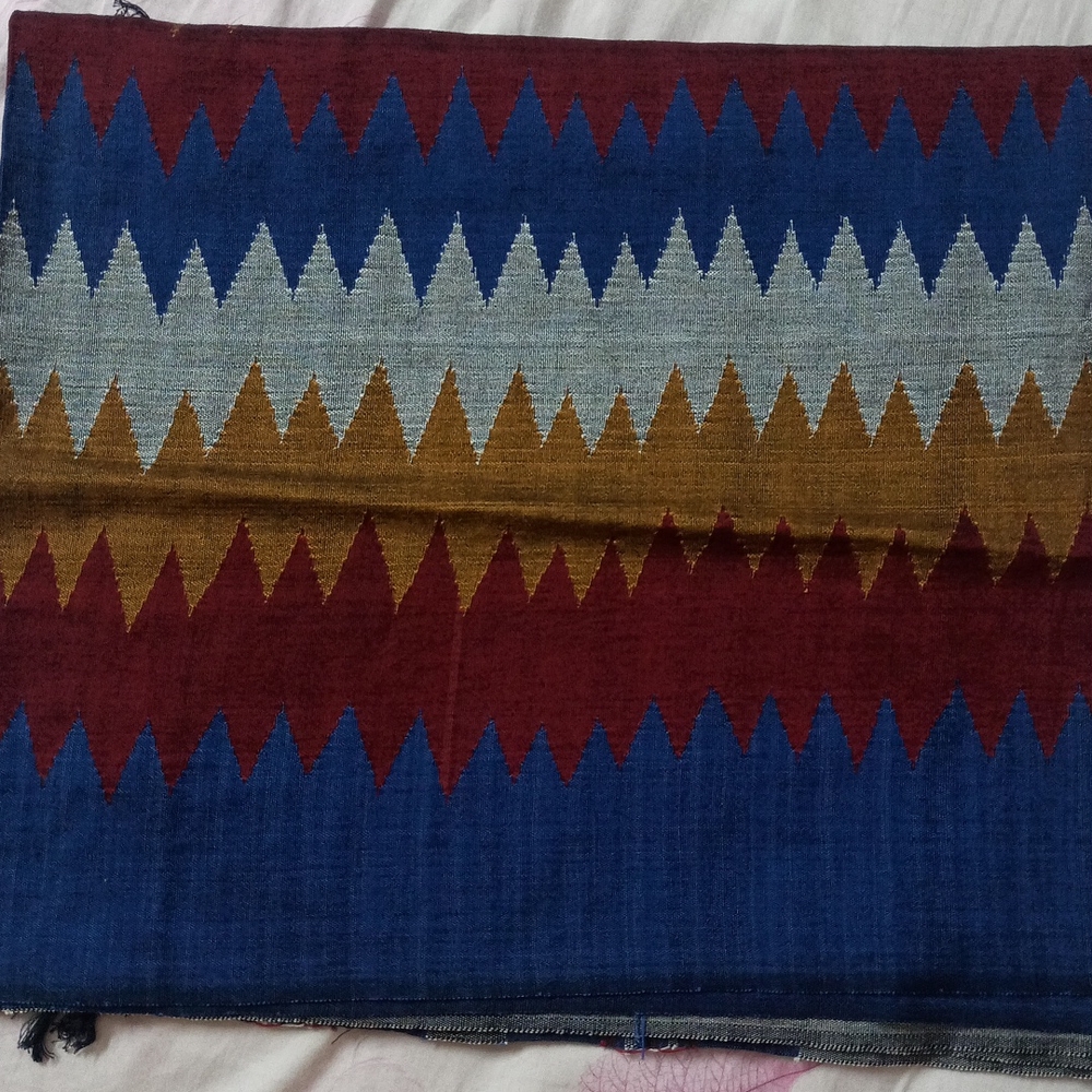 Beautiful multicolour stole - Picture 3 of 5